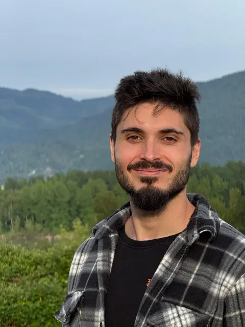 Kiko Gelabert, at a café in the Fraser Valley