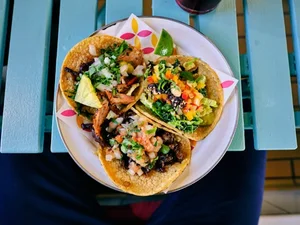 Miltomates Taqueria, local business in Surrey